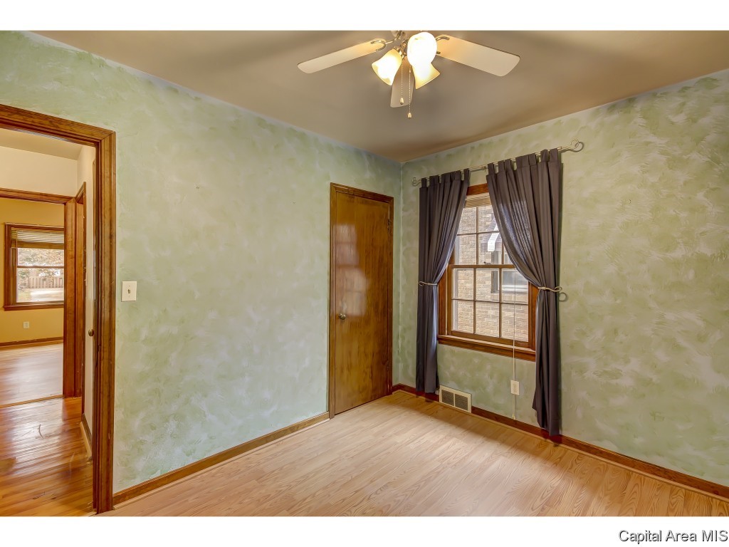 2040 Marland Street Springfield, IL 62702 - Photo 17 of 36