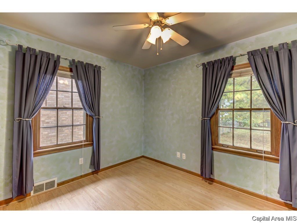 2040 Marland Street Springfield, IL 62702 - Photo 18 of 36