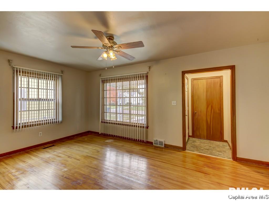 2040 Marland Street Springfield, IL 62702 - Photo 3 of 36