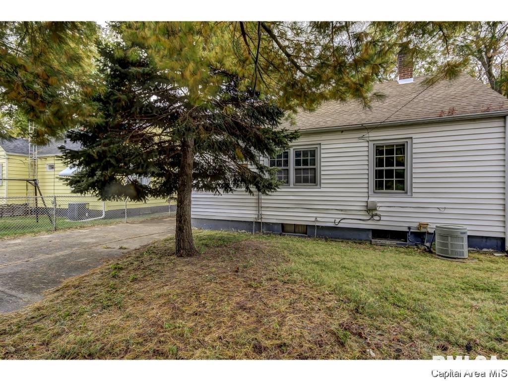 2040 Marland Street Springfield, IL 62702 - Photo 29 of 36