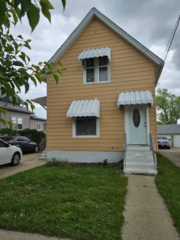 $211,000 | 315 Vandalia Street, Elgin, IL 60123