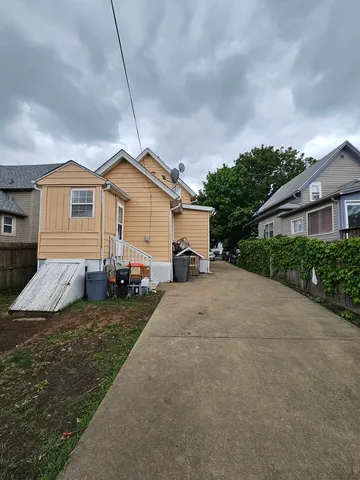 $211,000 | 315 Vandalia Street, Elgin, IL 60123