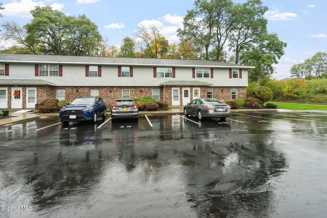 $179,900 | 25 A Pine Lane, Unit 6A, Albany, NY 12203