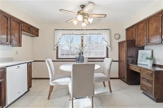 $395,000 | 10250 Caenen Drive, Lenexa, KS 66215