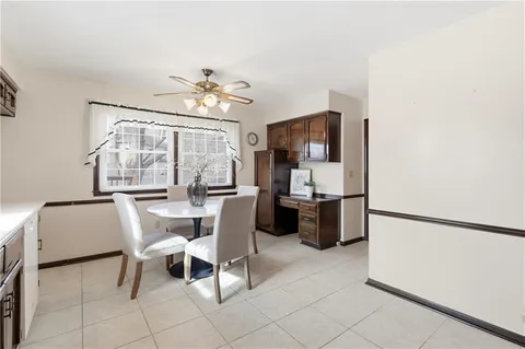 $395,000 | 10250 Caenen Drive, Lenexa, KS 66215