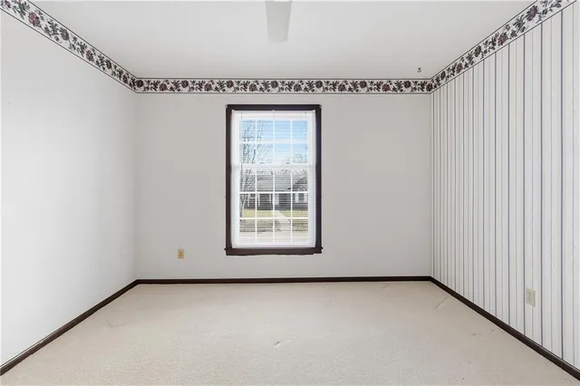 $395,000 | 10250 Caenen Drive, Lenexa, KS 66215