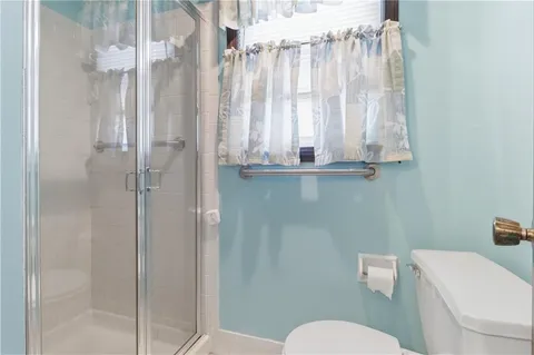 $395,000 | 10250 Caenen Drive, Lenexa, KS 66215