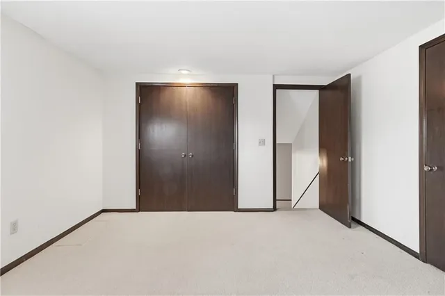 $395,000 | 10250 Caenen Drive, Lenexa, KS 66215