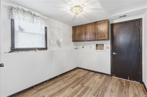 $395,000 | 10250 Caenen Drive, Lenexa, KS 66215