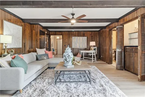 $395,000 | 10250 Caenen Drive, Lenexa, KS 66215