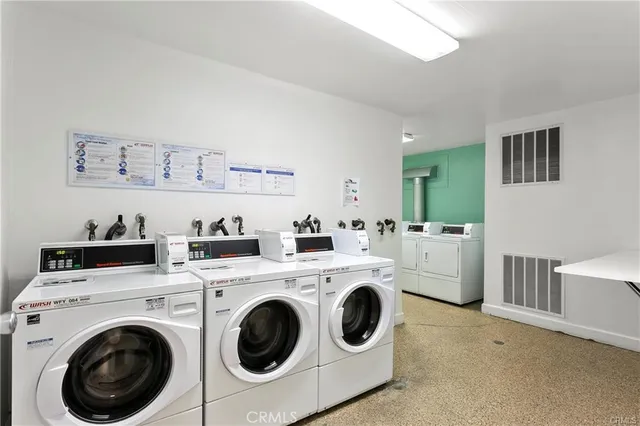 a house view with a outdoor space