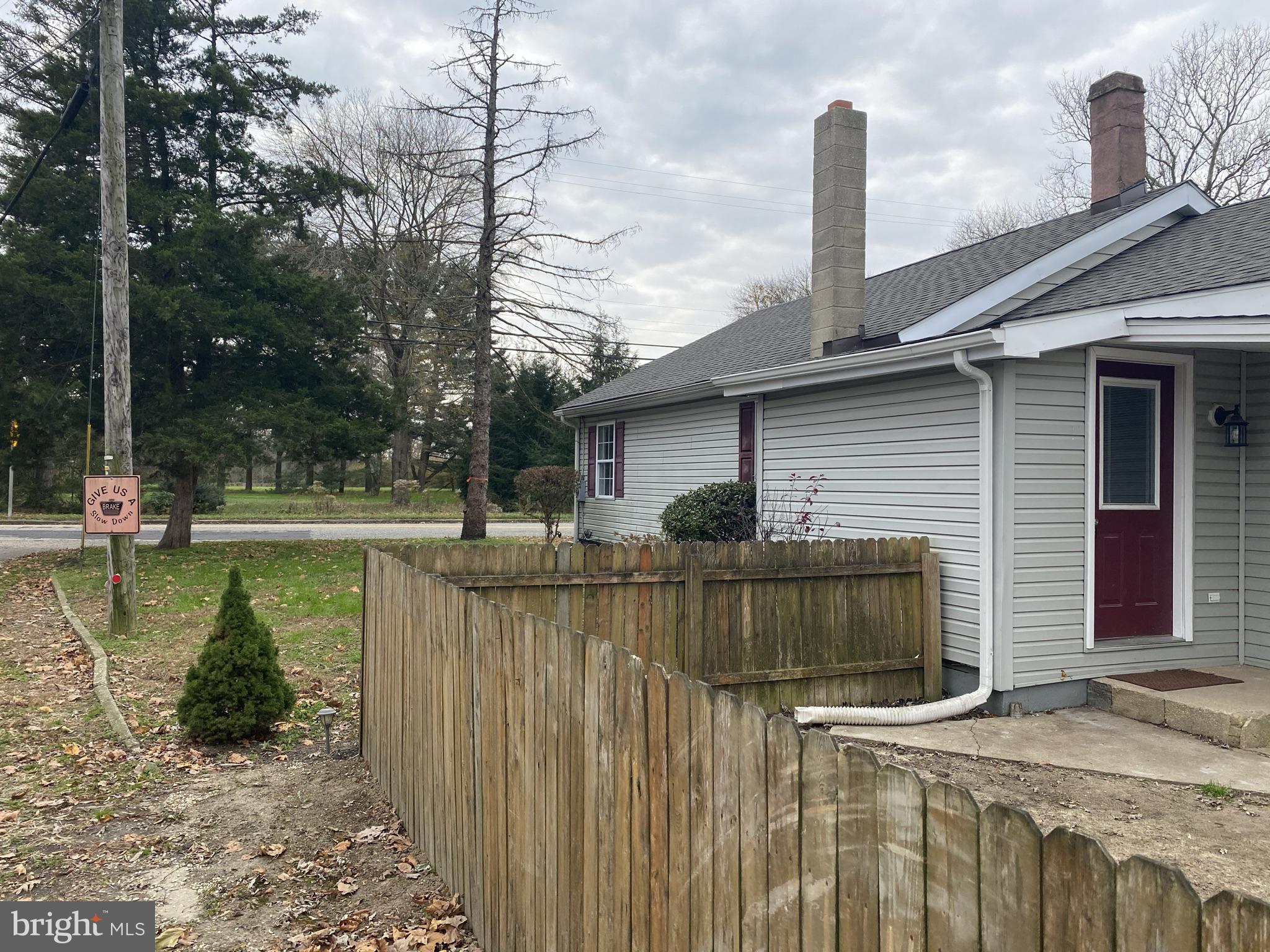 390 Monroeville Road Monroeville, NJ 08343 - Photo 24 of 27 Side yard