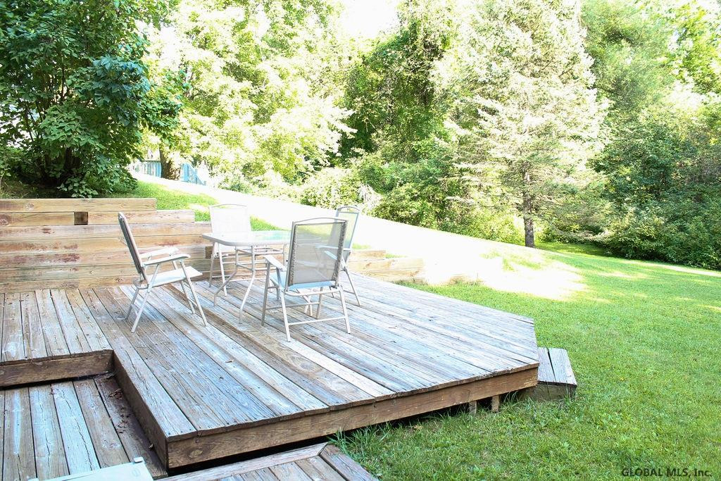 81 Algonquin Road Halfmoon, NY 12065 - Photo 22 of 32 Photo 22