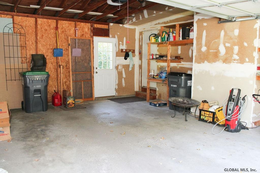 81 Algonquin Road Halfmoon, NY 12065 - Photo 31 of 32 Photo 31