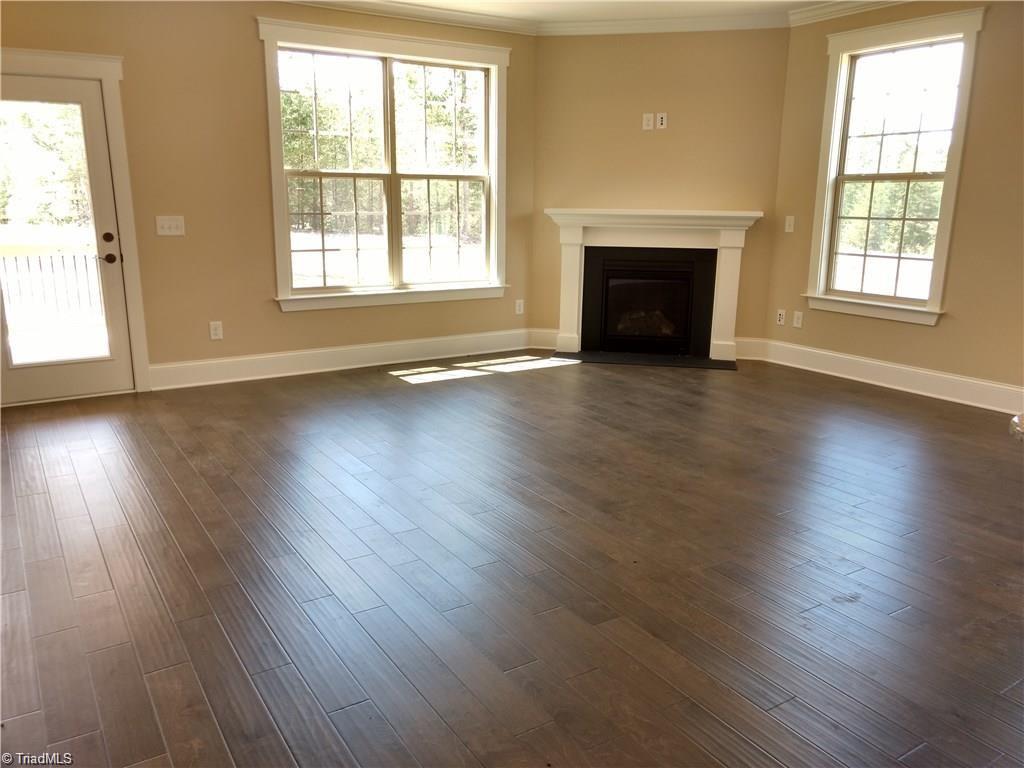 5507 Rambling Road Greensboro, NC 27409 - Photo 5 of 20 Gallery Image 5