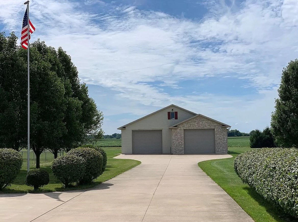 525 North 650 W Road Yorktown, IN 47396 - Photo 2 of 14 Gallery Image 2