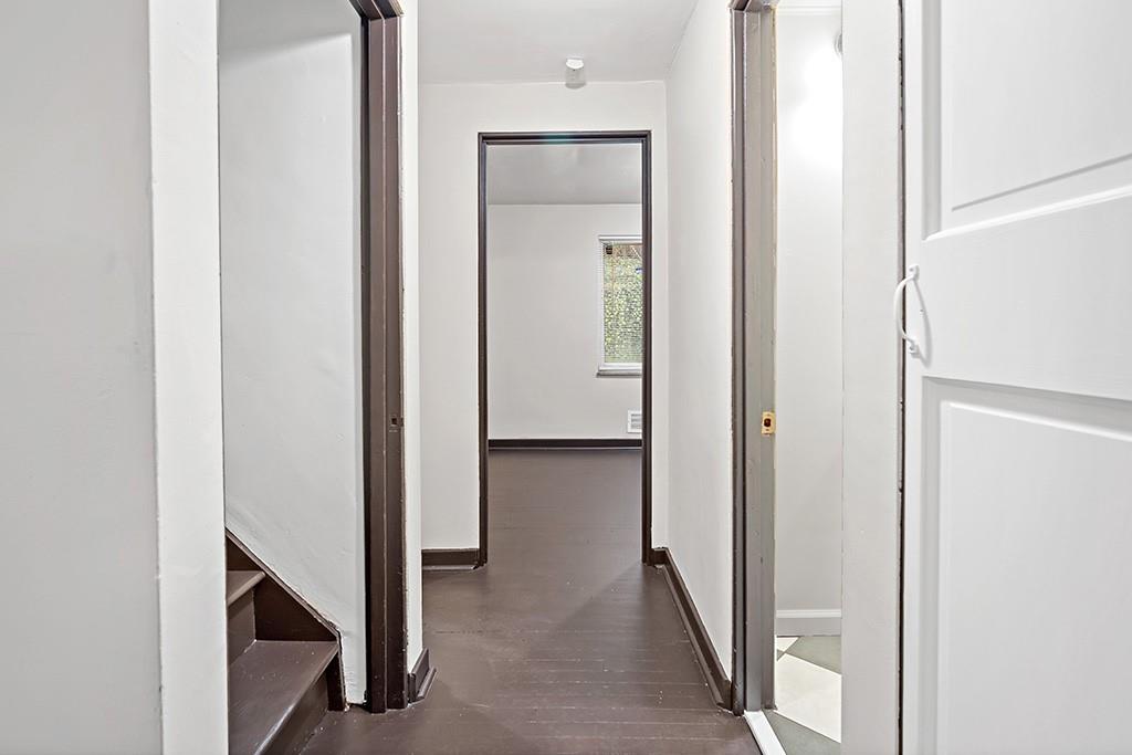 289 Greenlee Road Pittsburgh, PA 15227 - Photo 8 of 18 Gallery Image 8
