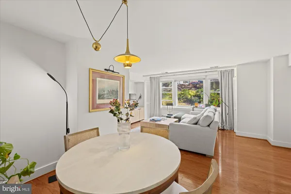 $2,295 | 4840 MacArthur Boulevard Northwest, Unit 301, Washington, DC 20007