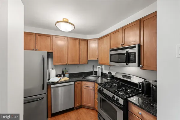$2,295 | 4840 MacArthur Boulevard Northwest, Unit 301, Washington, DC 20007