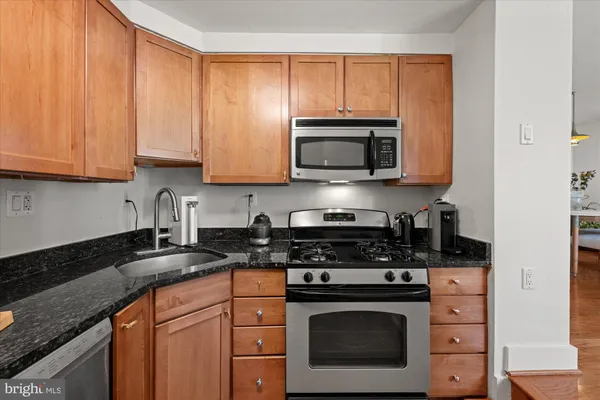 $2,295 | 4840 MacArthur Boulevard Northwest, Unit 301, Washington, DC 20007