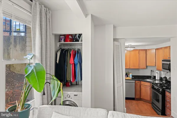 $2,295 | 4840 MacArthur Boulevard Northwest, Unit 301, Washington, DC 20007