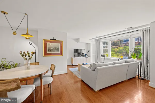 $2,295 | 4840 MacArthur Boulevard Northwest, Unit 301, Washington, DC 20007