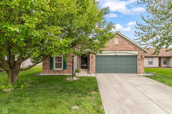 $267,000 | 164 Meadow Glen Drive, Avon, IN 46123