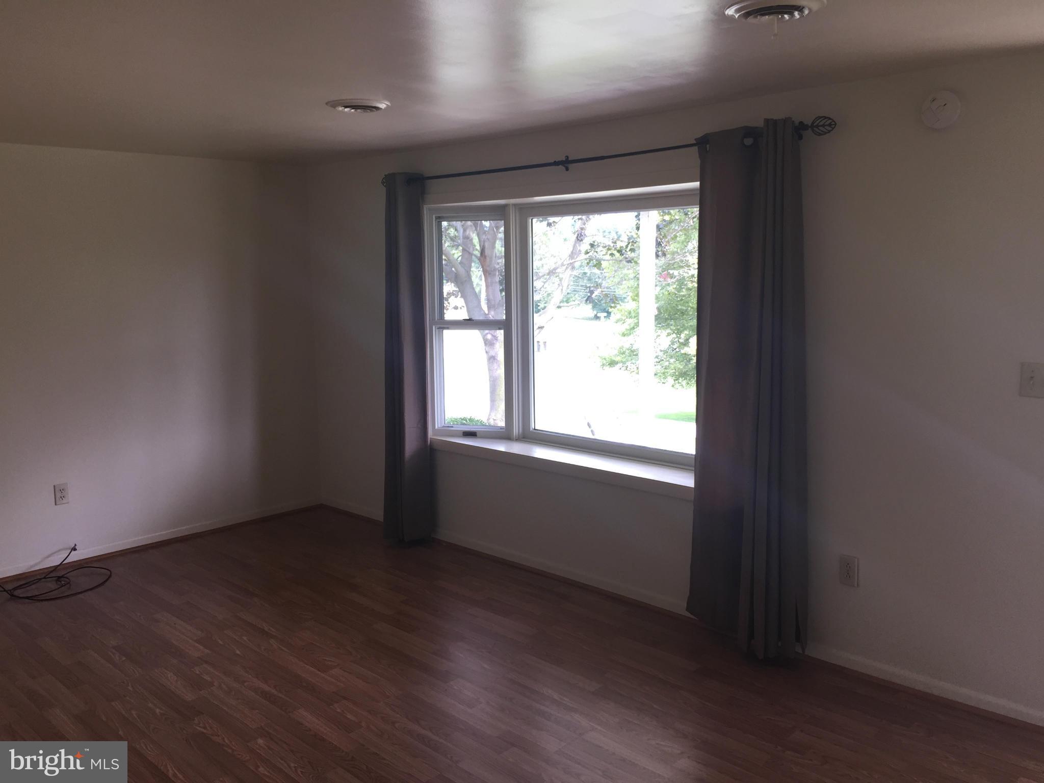 8542 Mapleville Road Boonsboro, MD 21713 - Photo 12 of 29 Living Room