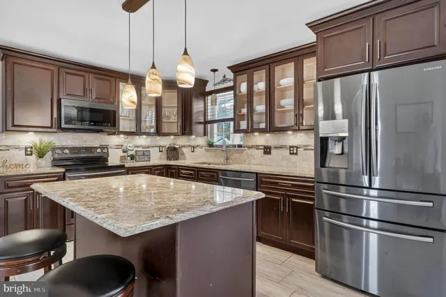 $474,900 | 207 Woodbridge Lane, Douglassville, PA 19518