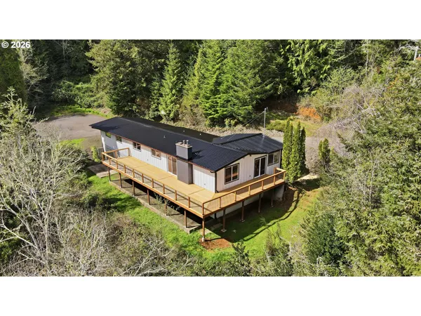 $525,000 | 1395 Ingersoll Avenue, Coos Bay, OR 97420