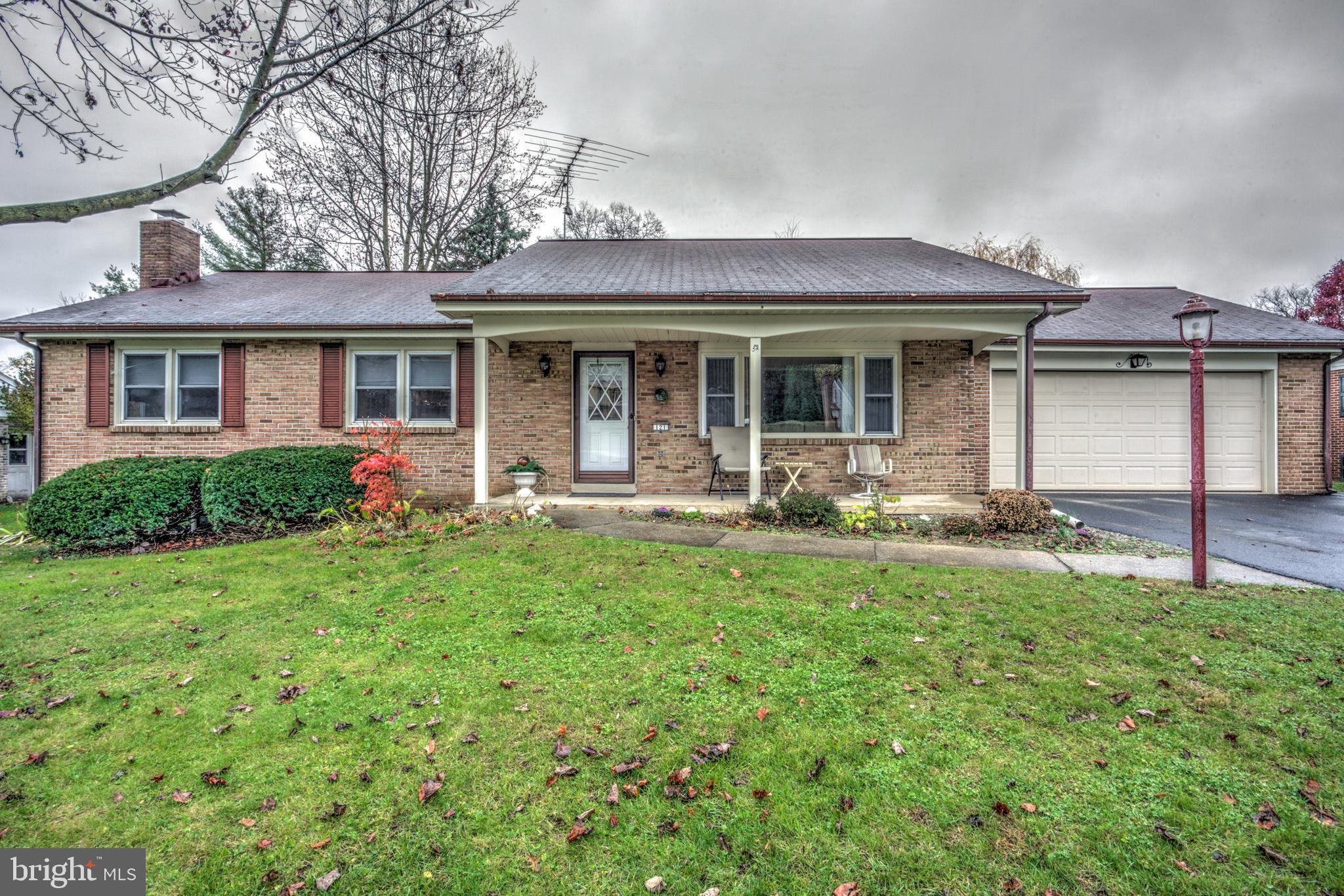 121 Bomberger Road Akron, PA 17501 - Photo 3 of 50