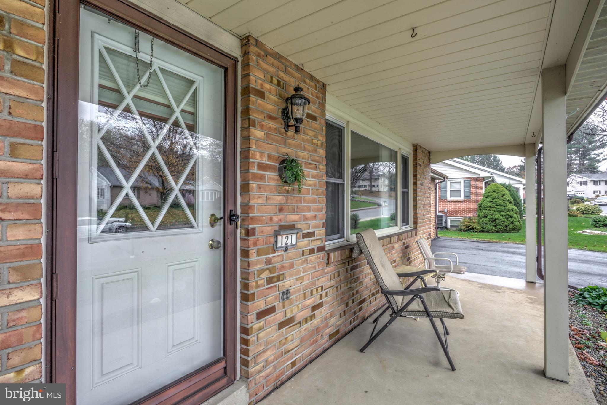 121 Bomberger Road Akron, PA 17501 - Photo 6 of 50