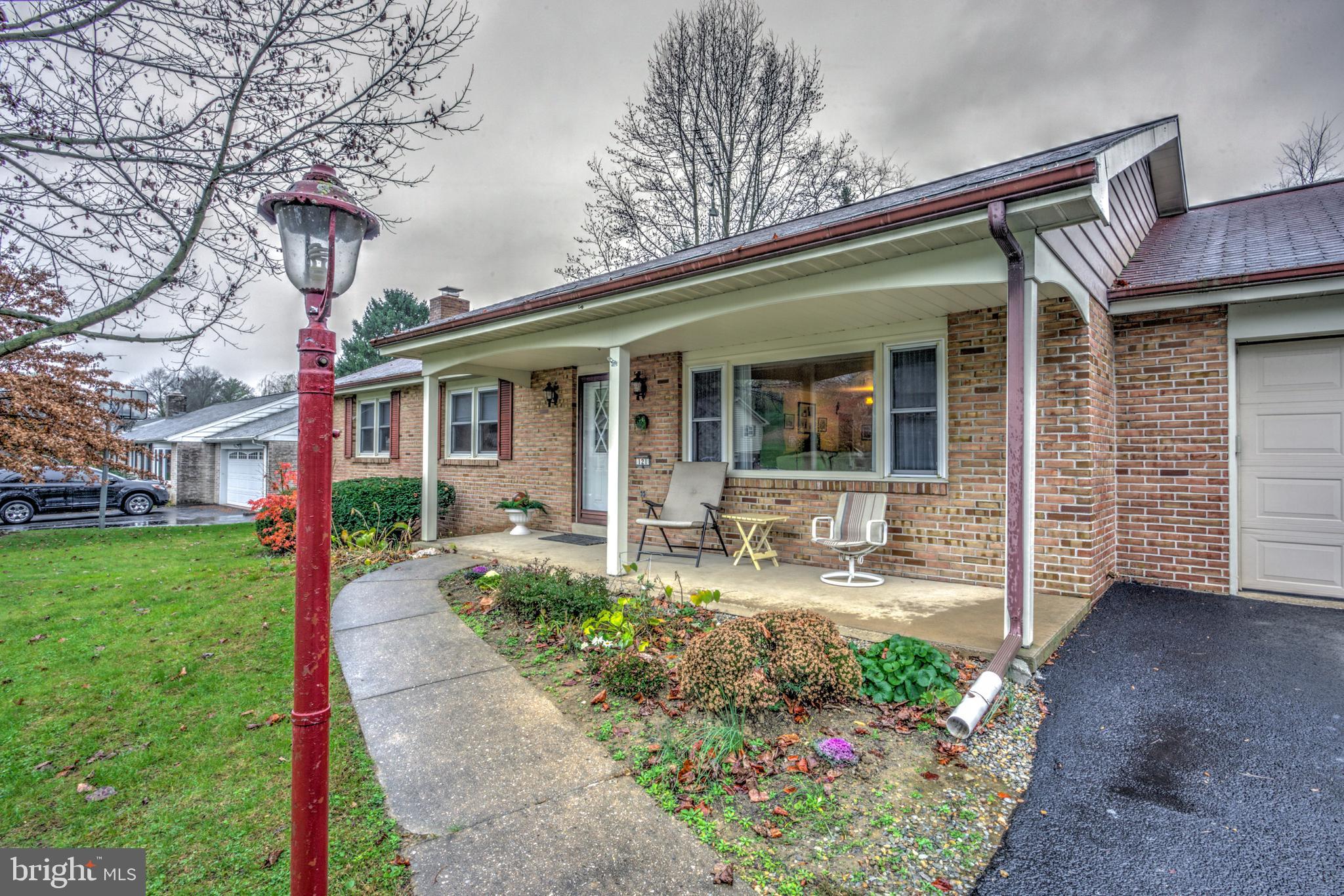 121 Bomberger Road Akron, PA 17501 - Photo 7 of 50