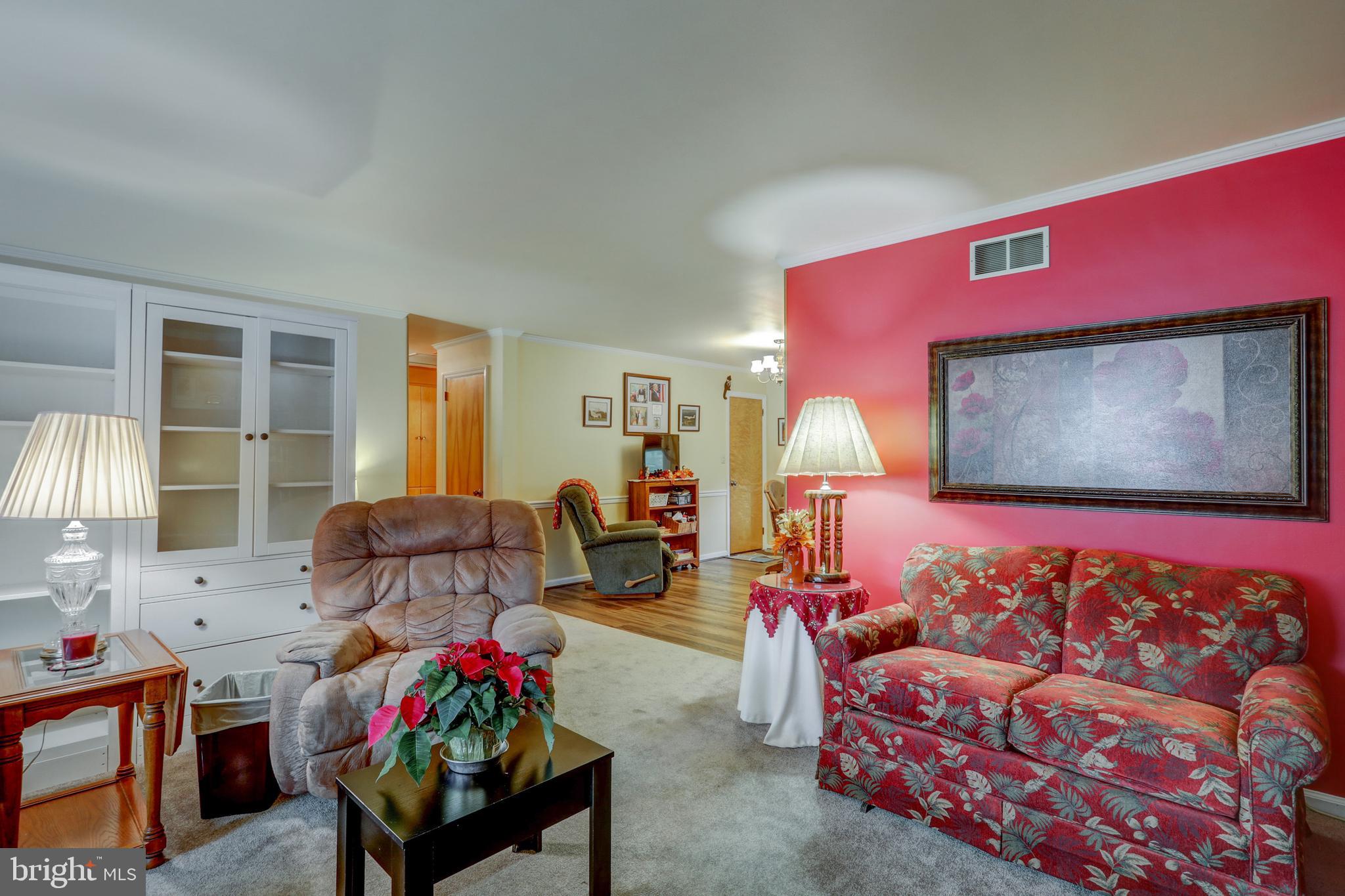 121 Bomberger Road Akron, PA 17501 - Photo 10 of 50