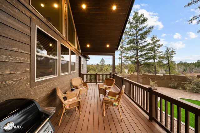 a view of a outdoor space