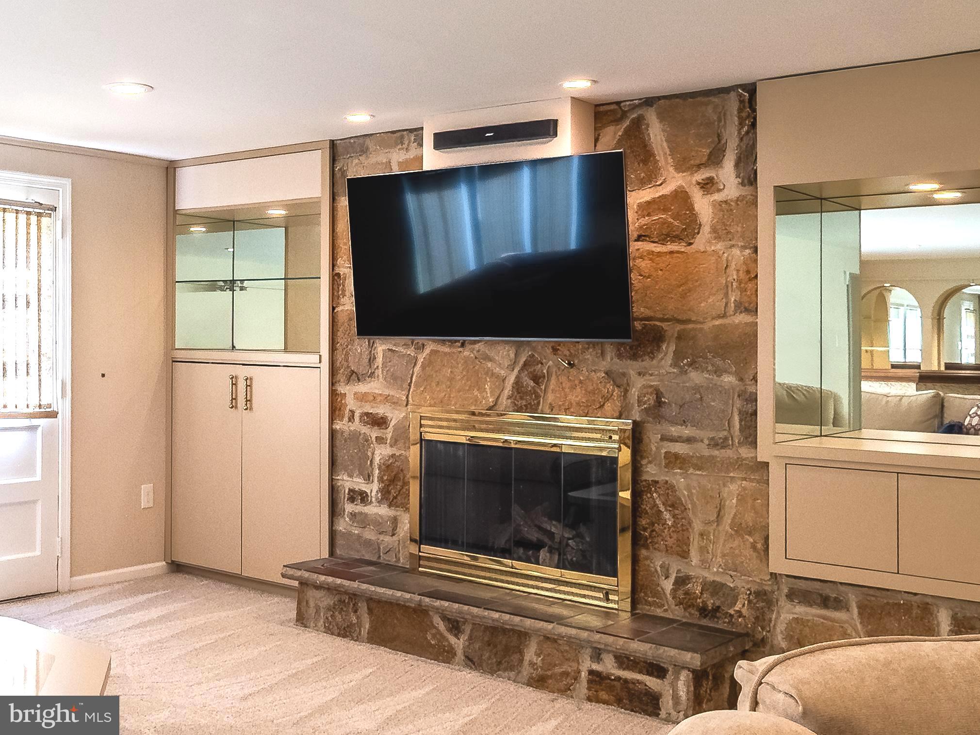 425 Kennebec Road Cherry Hill, NJ 08002 - Photo 22 of 31 Fieldstone Fireplace