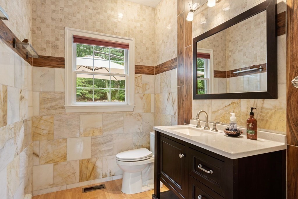 15 Falcon Ridge Drive Hopkinton, MA 01748 - Photo 11 of 40 Gallery Image 11