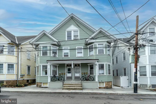 $2,100 | 24-26 Bank Street, Princeton, NJ 08542