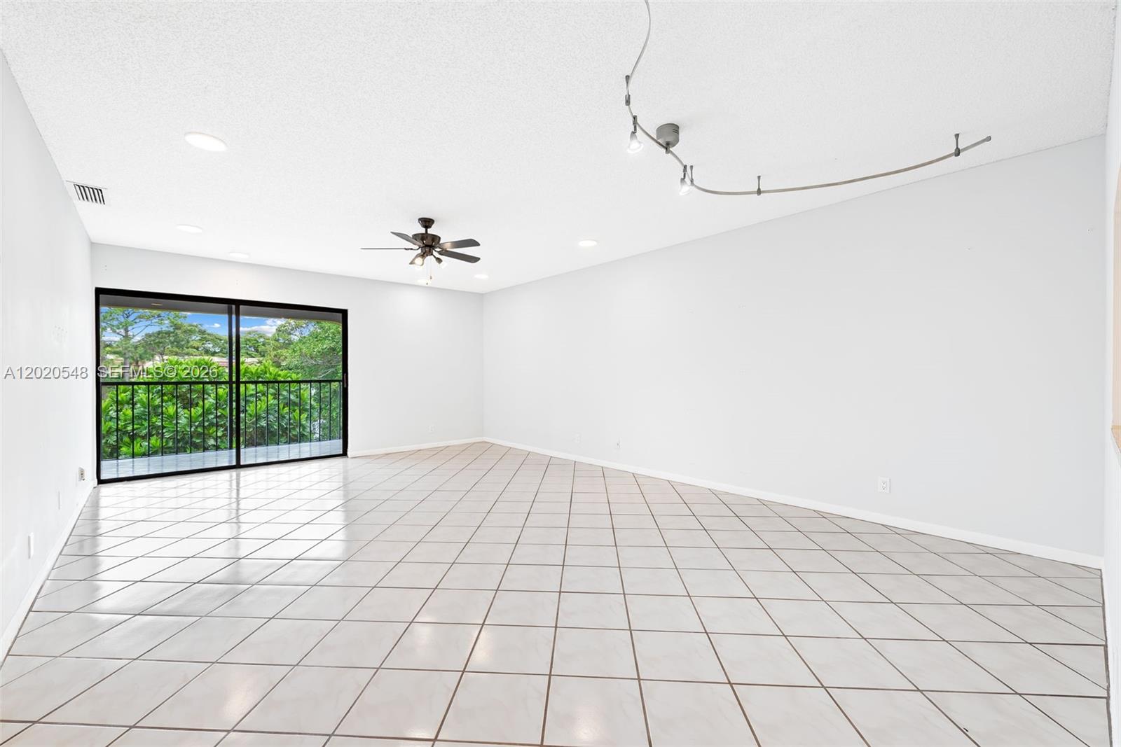 918 Southwest 9th St Circle, Unit 204 Boca Raton, FL 33486 - Photo 4 of 18
