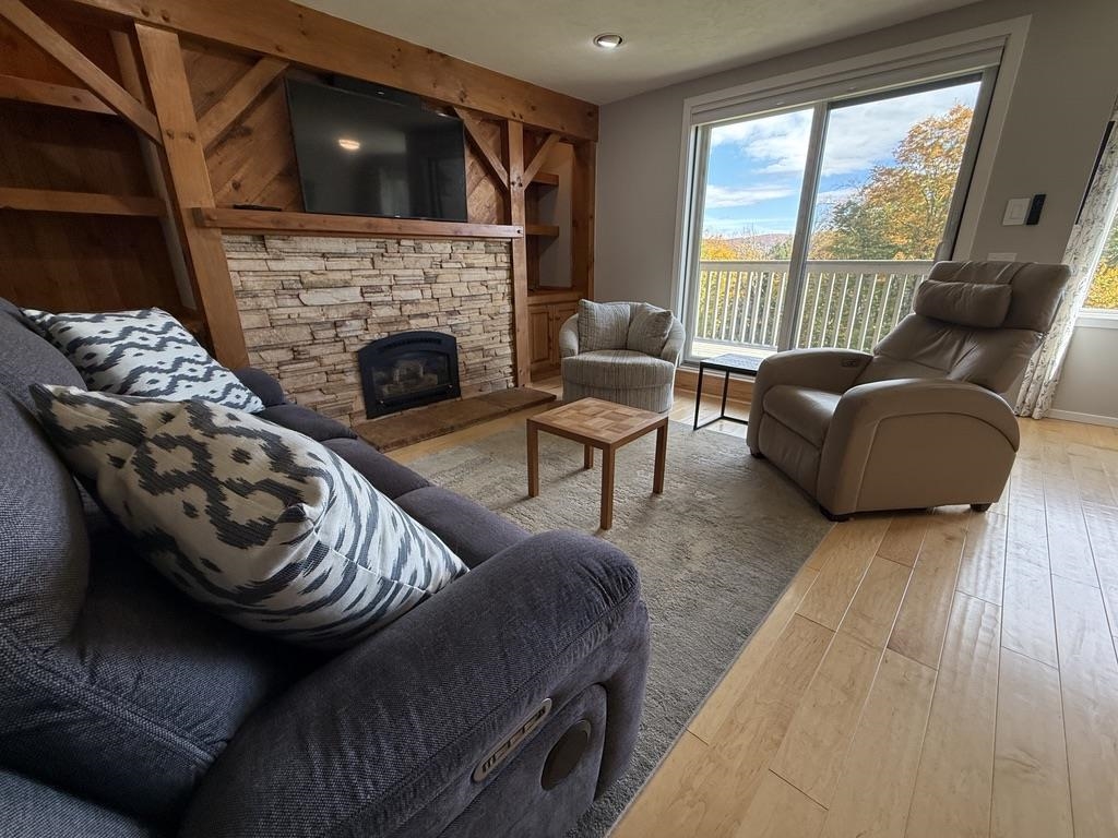 87 Snowside, Unit 6 Fayston, VT 05673 - Photo 5 of 36 Gallery Image 5