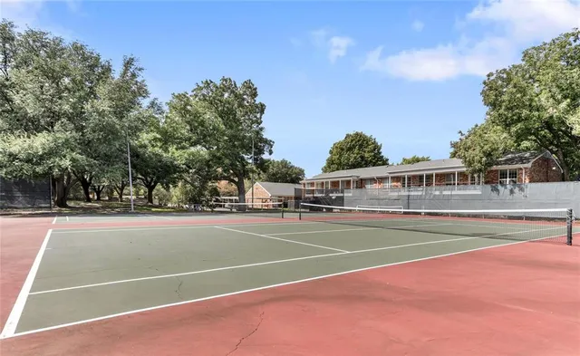 a view of a tennis court