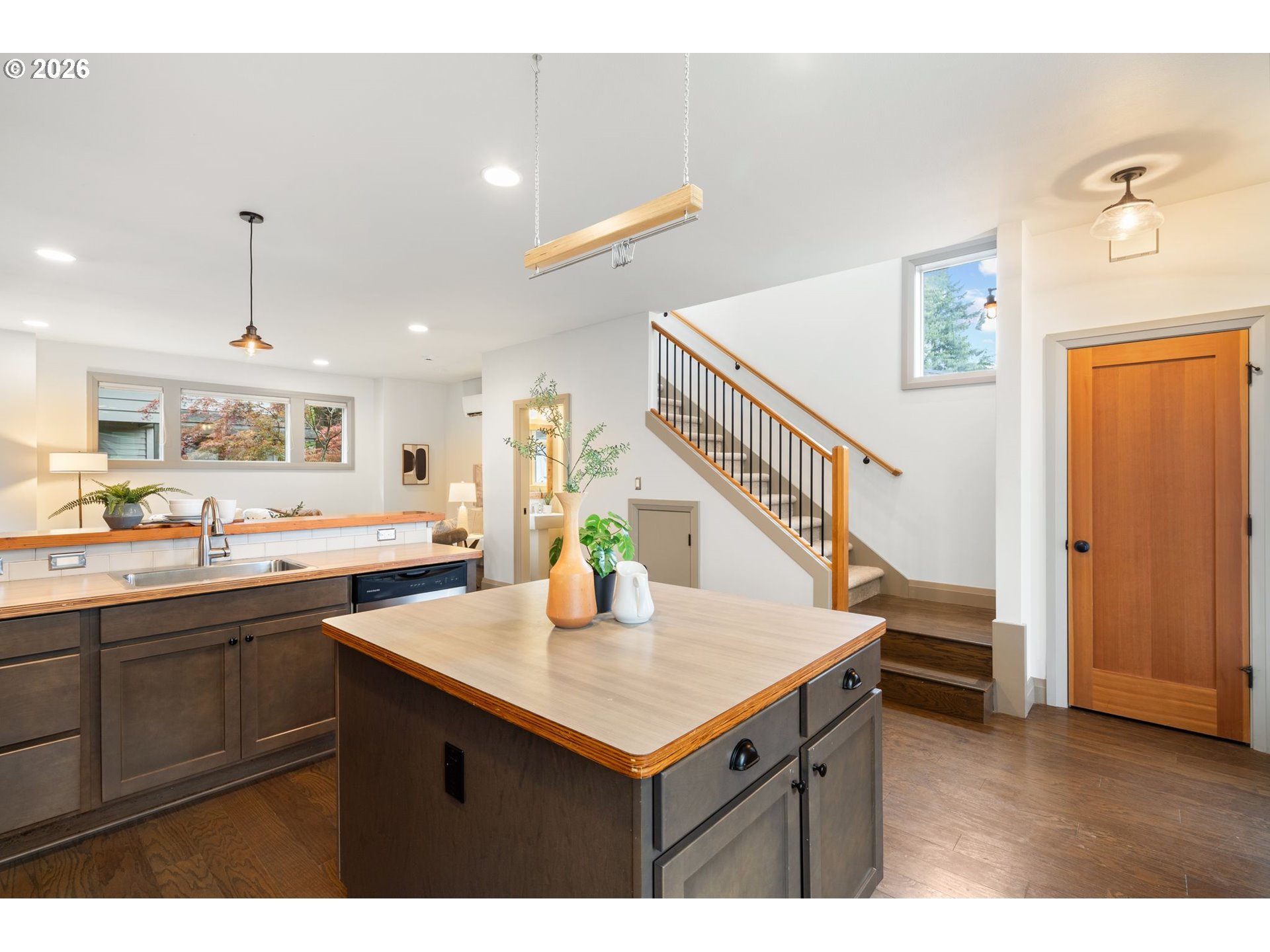 7667 Southeast Sherman Street Portland, OR 97215 - Photo 8 of 35