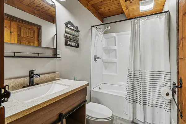 $319,900 | 8254 Spruce Drive, Reading, MI 49274