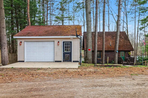 $319,900 | 8254 Spruce Drive, Reading, MI 49274