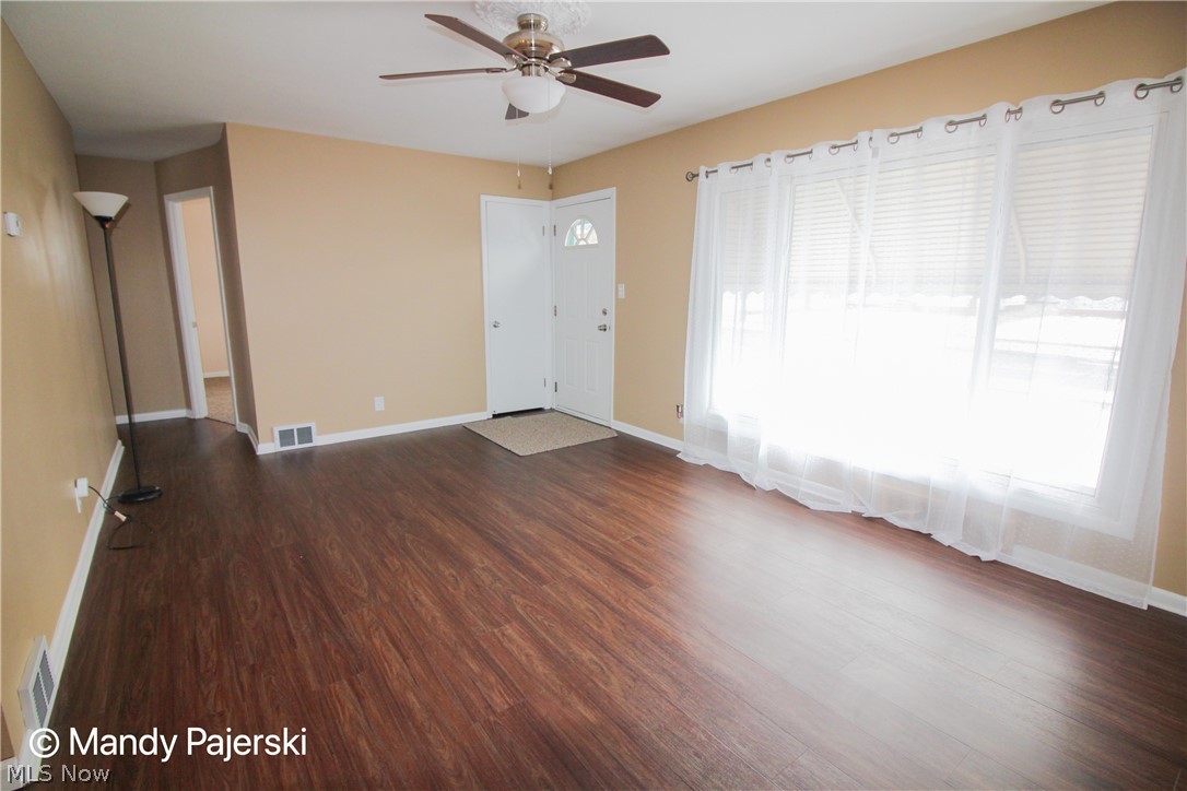 13201 Silver Road Garfield Heights, OH 44125 - Photo 12 of 31