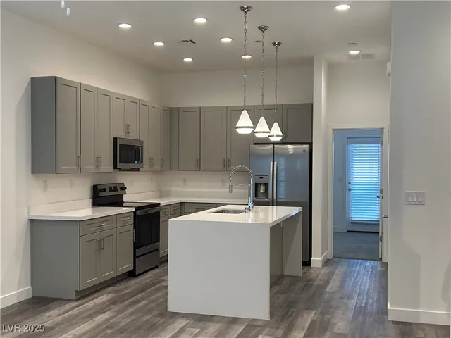 $2,350 | 11461 Vibrant Heights Drive, Las Vegas, NV 89135