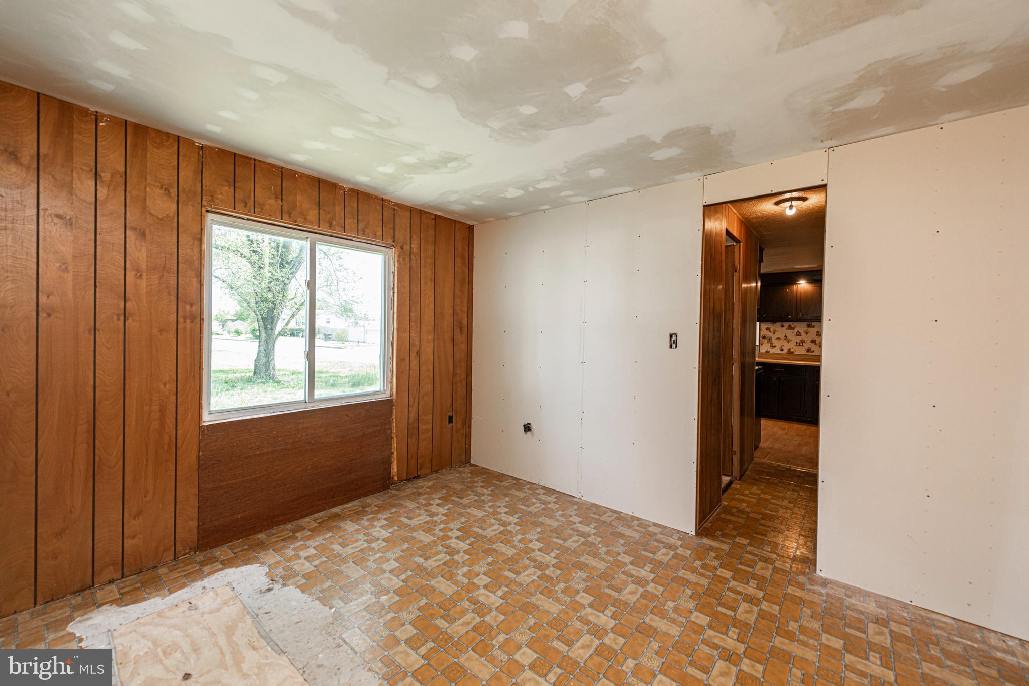 381 Fairview Chapel Road Birdsboro, PA 19508 - Photo 10 of 18 Gallery Image 10