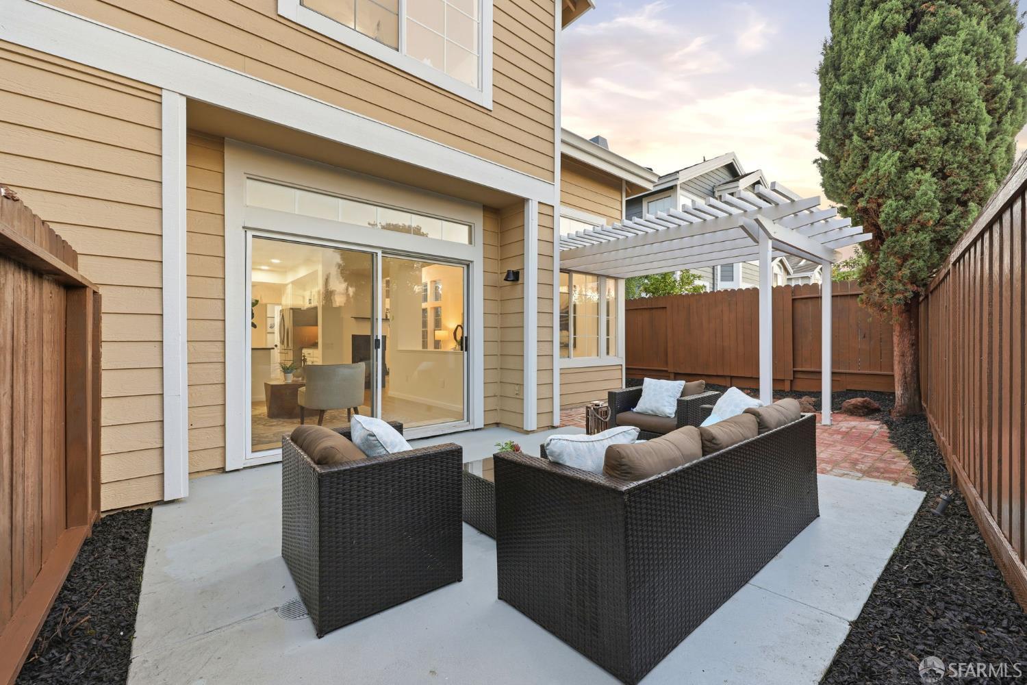 287 Scotts Valley Hercules, CA 94547 - Photo 35 of 42 a living room with furniture and a large window