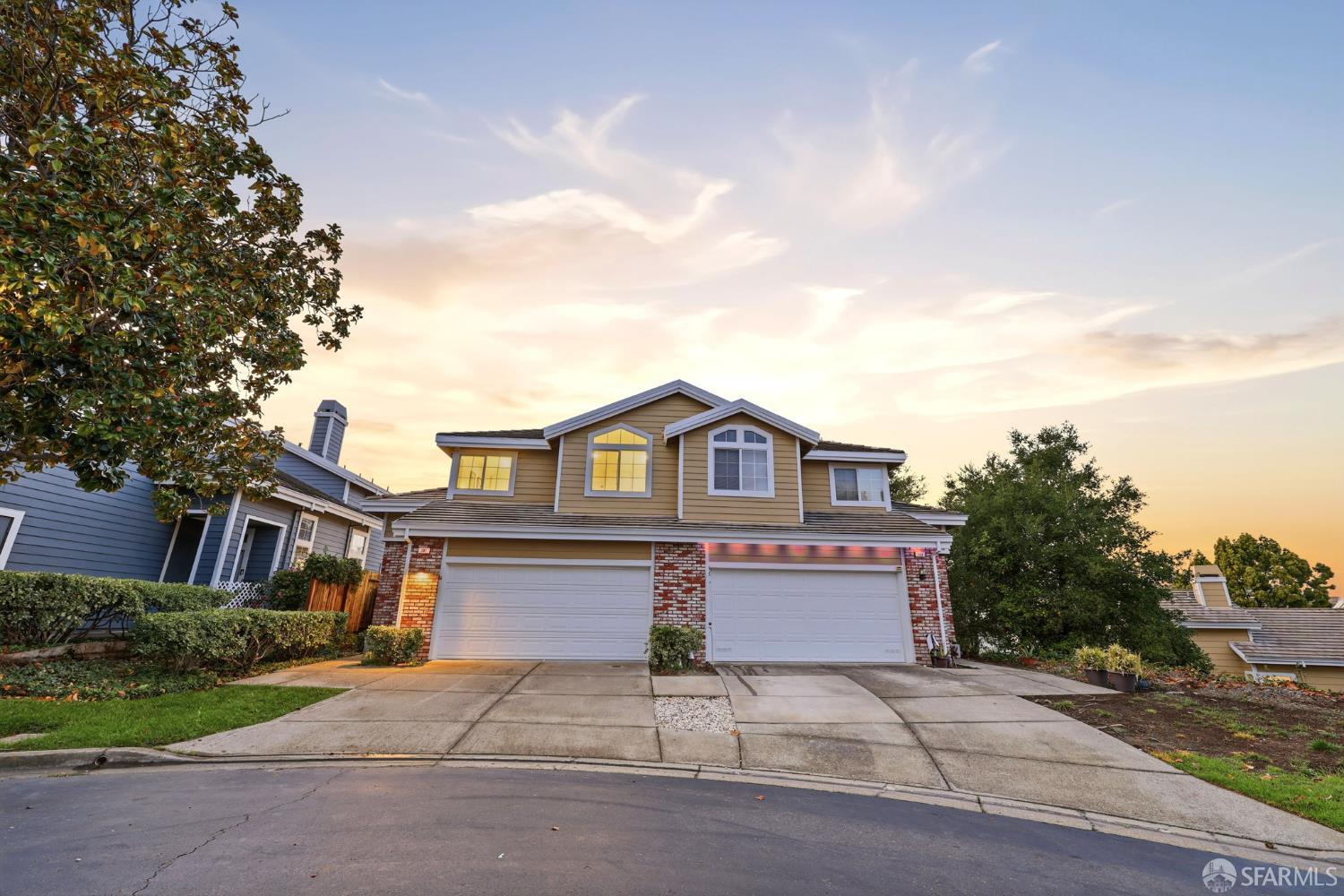 287 Scotts Valley Hercules, CA 94547 - Photo 4 of 42 front view of house with a street