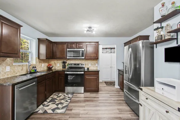 $425,000 | 3060 Creek Way Court Southeast, Grand Rapids, MI 49512